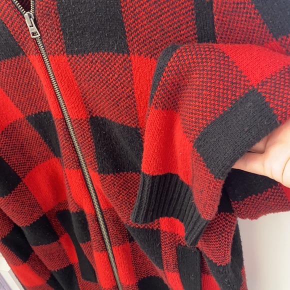 AE front zipper sweater - Picture 5 of 8